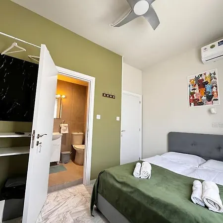 Smart Comfort Roomn2 With Private Bathroom In Best Location Beach 250M Limassol Exterior photo