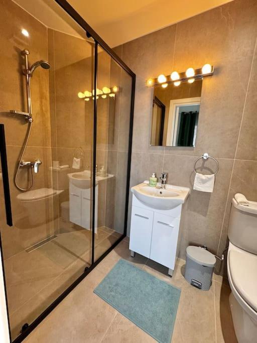 Smart Comfort Roomn2 With Private Bathroom In Location 250m Апартаменти Лімасол